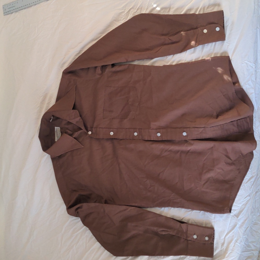 Brown large collared permanent press shirt